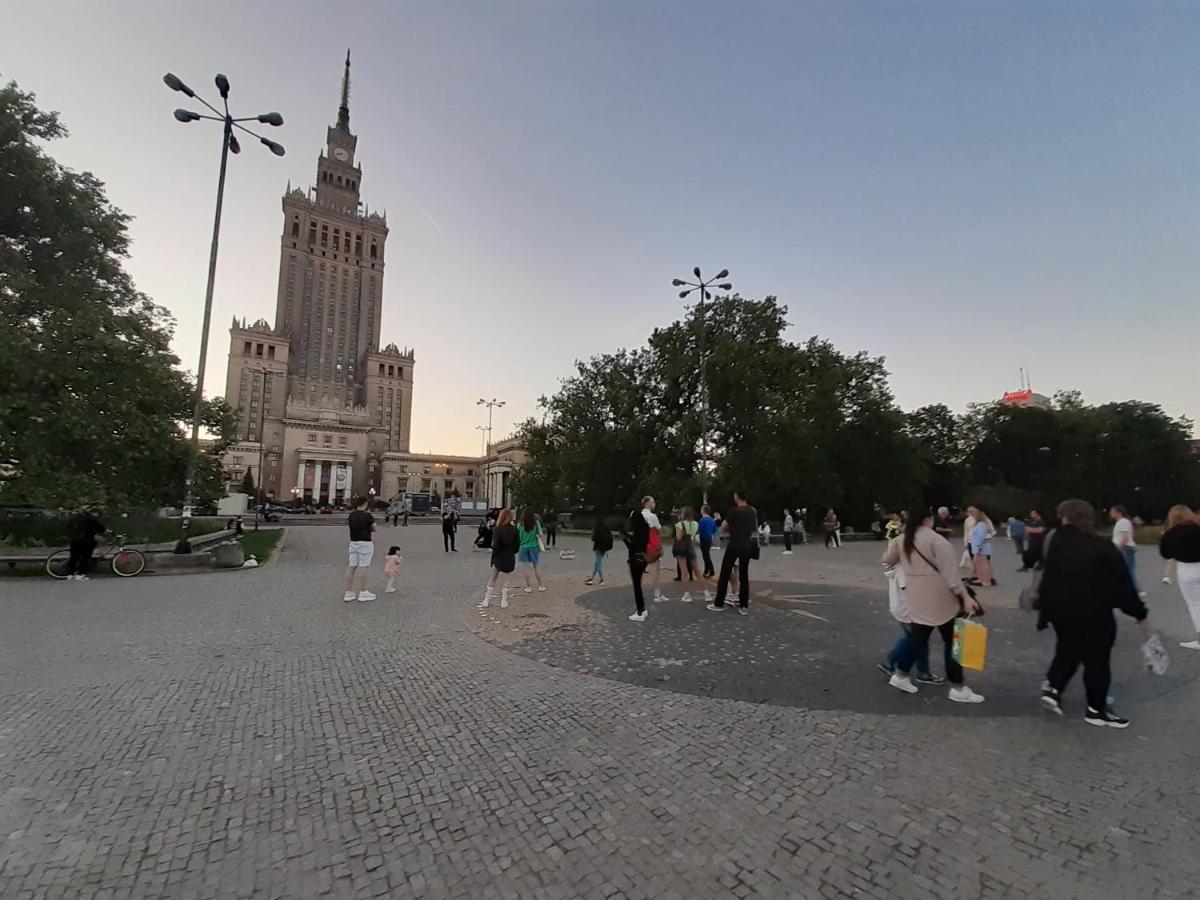 شقة Centrum Zlote Tarasy Metro Rondo Onz Balkon وارسو المظهر الخارجي الصورة