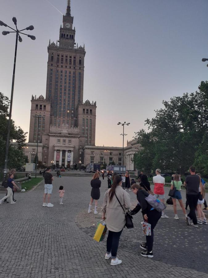 شقة Centrum Zlote Tarasy Metro Rondo Onz Balkon وارسو المظهر الخارجي الصورة